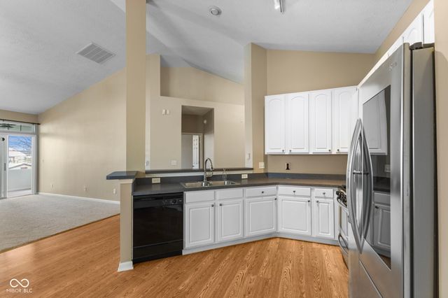 6051 Copeland Mills Court, Indianapolis, IN 46221