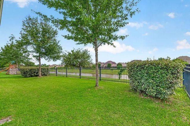 9003 Gardenia Medow Lane, Spring, TX 77379