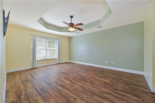 11041 Yellow Poplar DR, Fort Myers, FL 33913