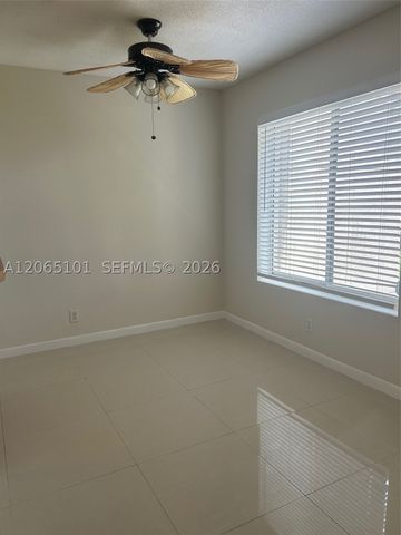 815 W Boynton Beach Blvd 2-202, Boynton Beach, FL 33426
