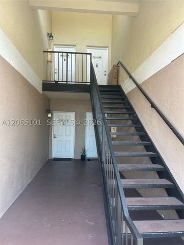 815 W Boynton Beach Blvd 2-202, Boynton Beach, FL 33426