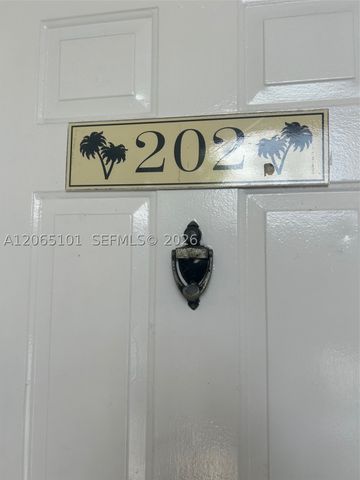 815 W Boynton Beach Blvd 2-202, Boynton Beach, FL 33426
