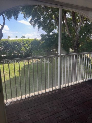 815 W Boynton Beach Blvd 2-202, Boynton Beach, FL 33426