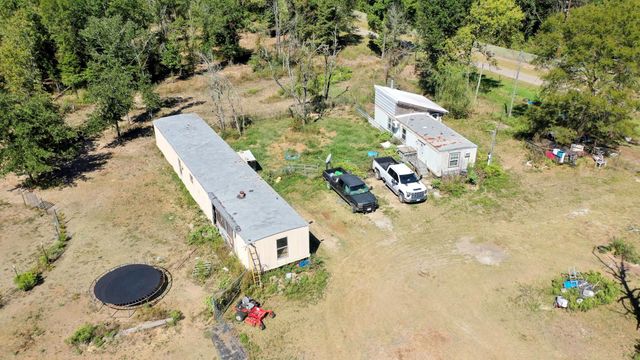 9486 Puddin Lane, Madisonville, TX 77864