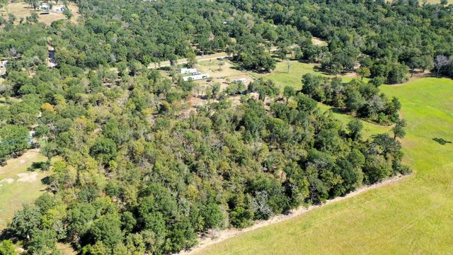 9486 Puddin Lane, Madisonville, TX 77864