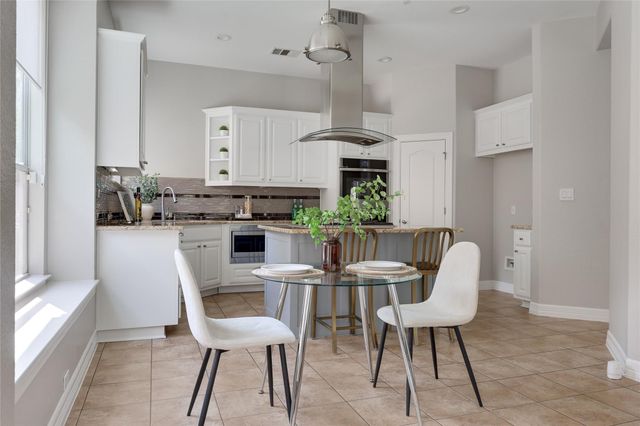 9817 Royal New Kent DR, Austin, TX 78717