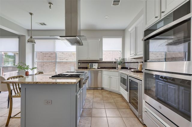 9817 Royal New Kent DR, Austin, TX 78717