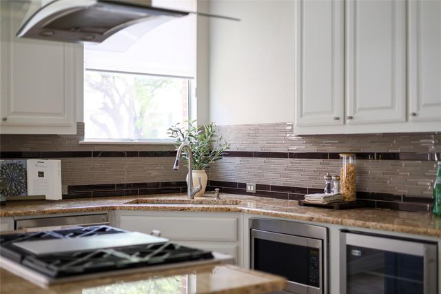 9817 Royal New Kent DR, Austin, TX 78717