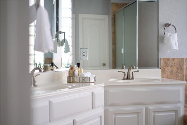 9817 Royal New Kent DR, Austin, TX 78717