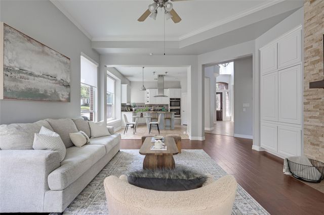 9817 Royal New Kent DR, Austin, TX 78717