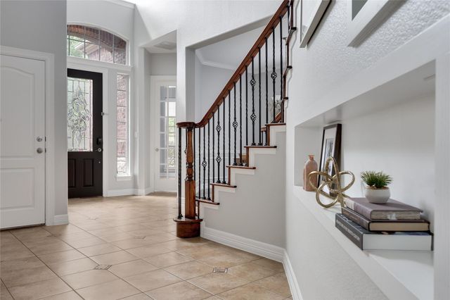 9817 Royal New Kent DR, Austin, TX 78717