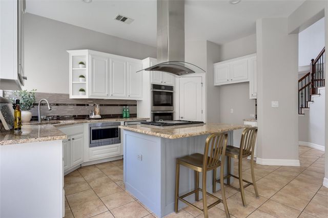 9817 Royal New Kent DR, Austin, TX 78717