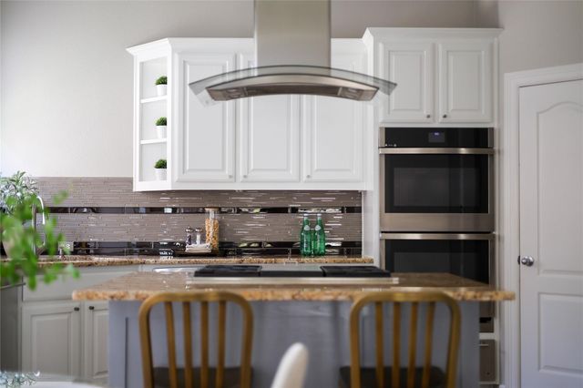 9817 Royal New Kent DR, Austin, TX 78717