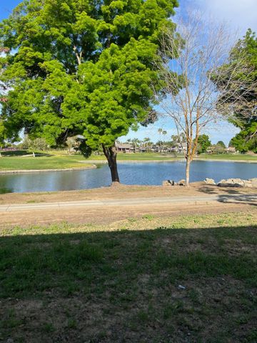 8230 Lake Shore Dr, Chowchilla, CA 93610