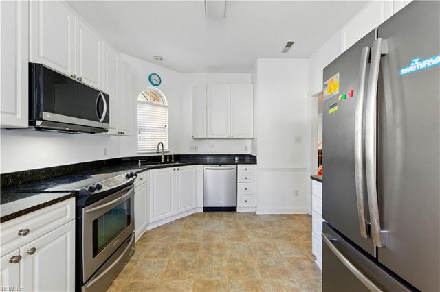 1102 Noble Walk CT, Virginia Beach, VA 23454