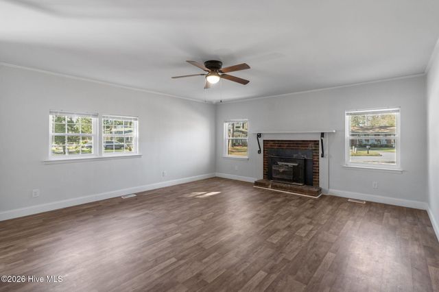 800 Little John Avenue, Jacksonville, NC 28546