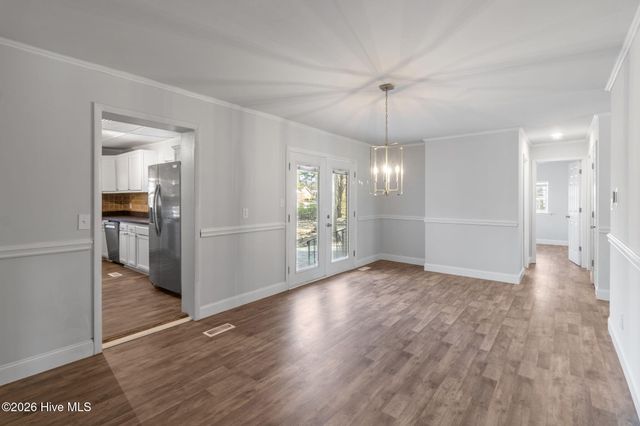 800 Little John Avenue, Jacksonville, NC 28546