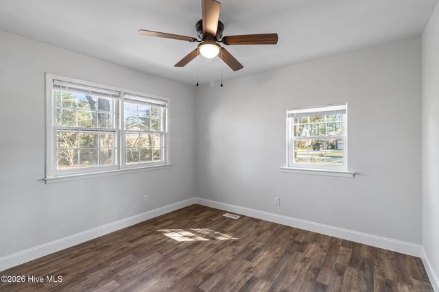 800 Little John Avenue, Jacksonville, NC 28546