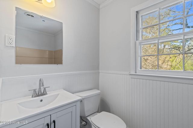 800 Little John Avenue, Jacksonville, NC 28546