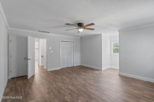 800 Little John Avenue, Jacksonville, NC 28546