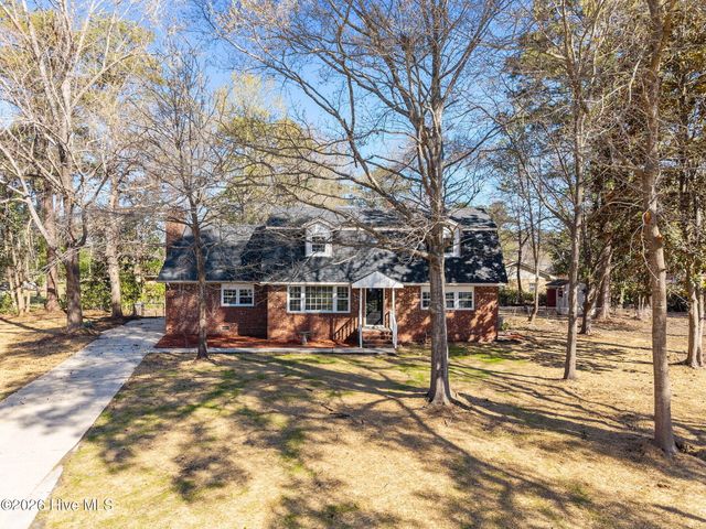 800 Little John Avenue, Jacksonville, NC 28546