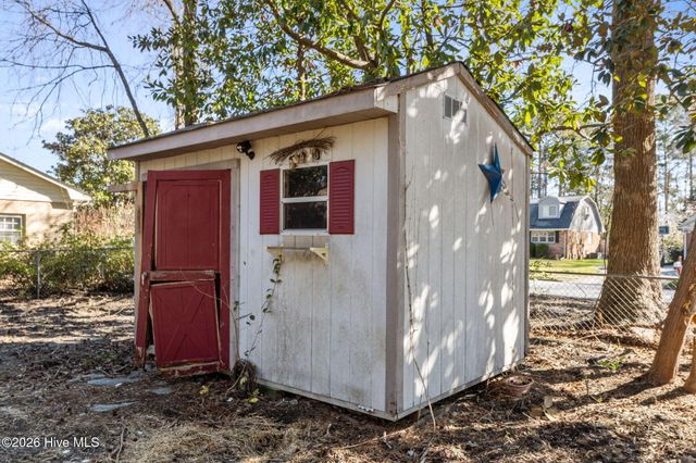 800 Little John Avenue, Jacksonville, NC 28546