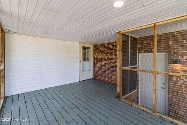 800 Little John Avenue, Jacksonville, NC 28546