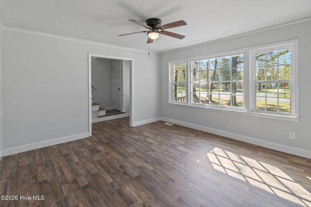 800 Little John Avenue, Jacksonville, NC 28546