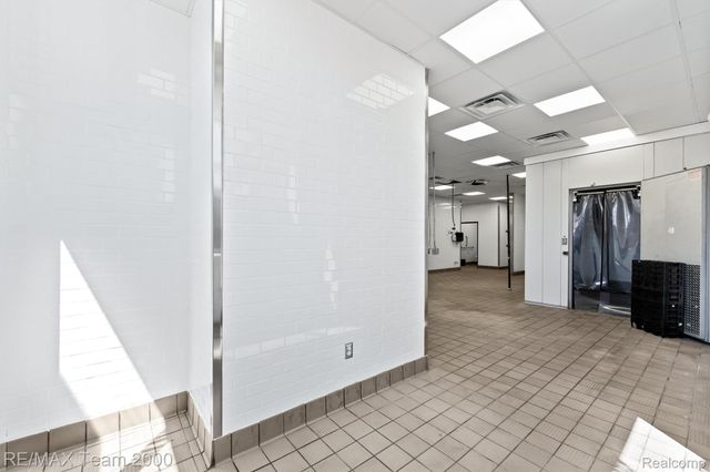 5564 Woodward Avenue, Detroit, MI 48202