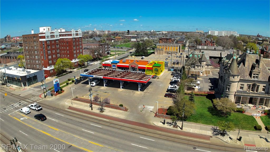 5564 Woodward Avenue, Detroit, MI 48202