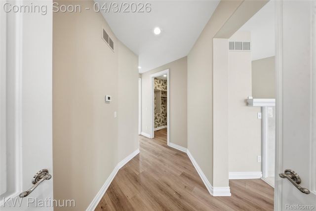 48877 Point Lakeview Drive, Chesterfield Township, MI 48047