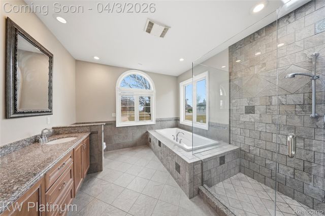 48877 Point Lakeview Drive, Chesterfield Township, MI 48047