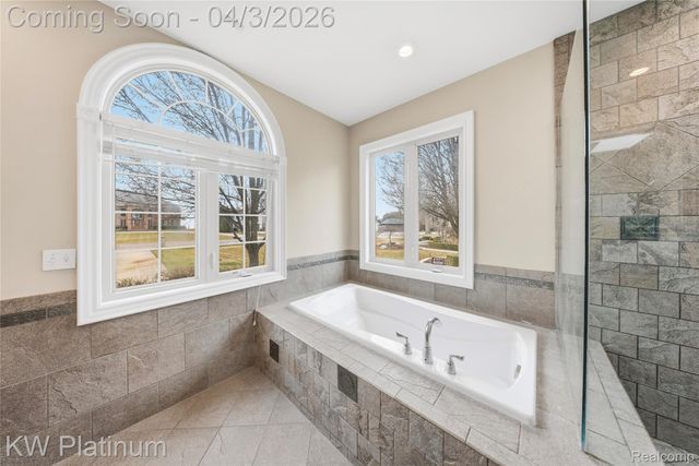 48877 Point Lakeview Drive, Chesterfield Township, MI 48047