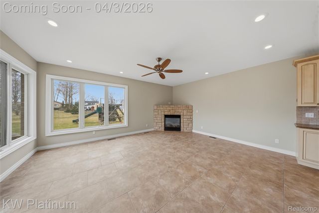 48877 Point Lakeview Drive, Chesterfield Township, MI 48047