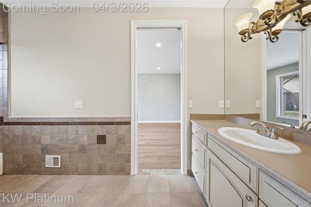 48877 Point Lakeview Drive, Chesterfield Township, MI 48047