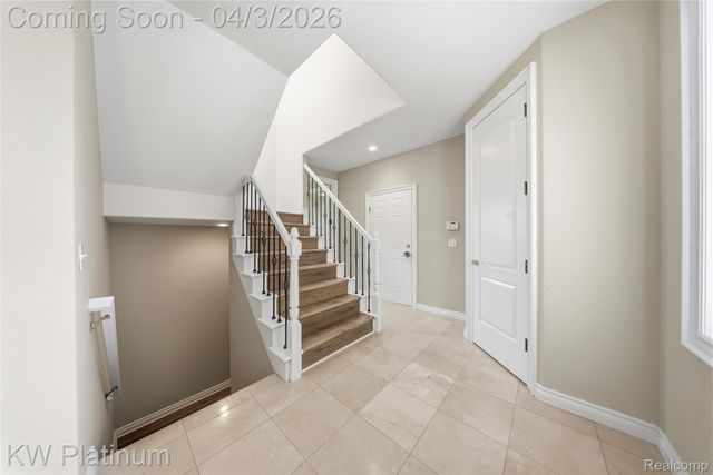 48877 Point Lakeview Drive, Chesterfield Township, MI 48047