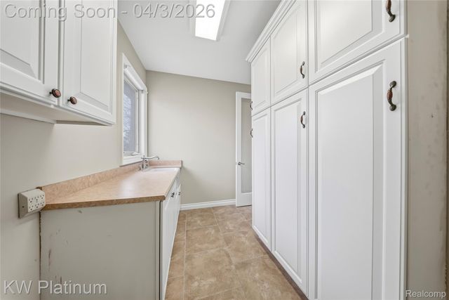 48877 Point Lakeview Drive, Chesterfield Township, MI 48047