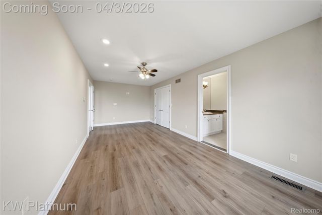 48877 Point Lakeview Drive, Chesterfield Township, MI 48047