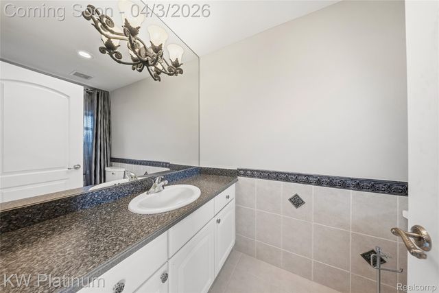 48877 Point Lakeview Drive, Chesterfield Township, MI 48047