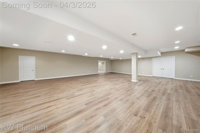 48877 Point Lakeview Drive, Chesterfield Township, MI 48047