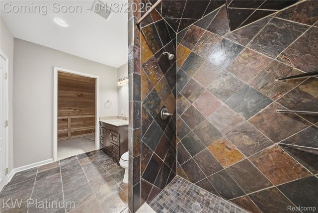 48877 Point Lakeview Drive, Chesterfield Township, MI 48047