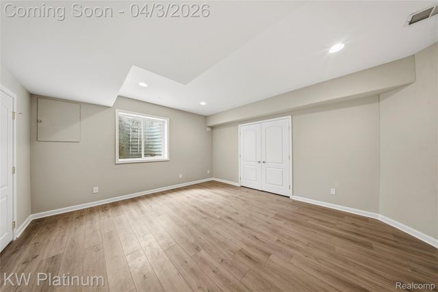 48877 Point Lakeview Drive, Chesterfield Township, MI 48047