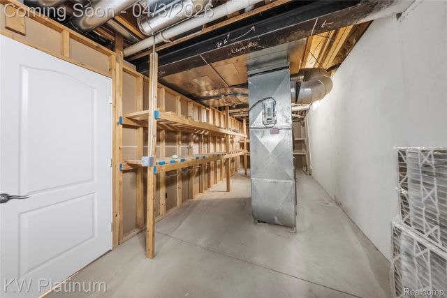 48877 Point Lakeview Drive, Chesterfield Township, MI 48047