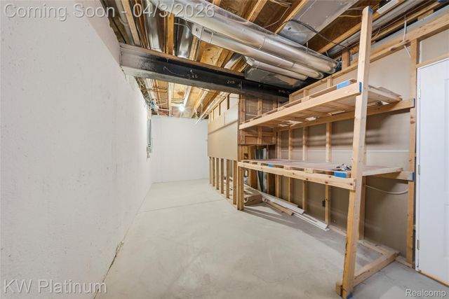 48877 Point Lakeview Drive, Chesterfield Township, MI 48047