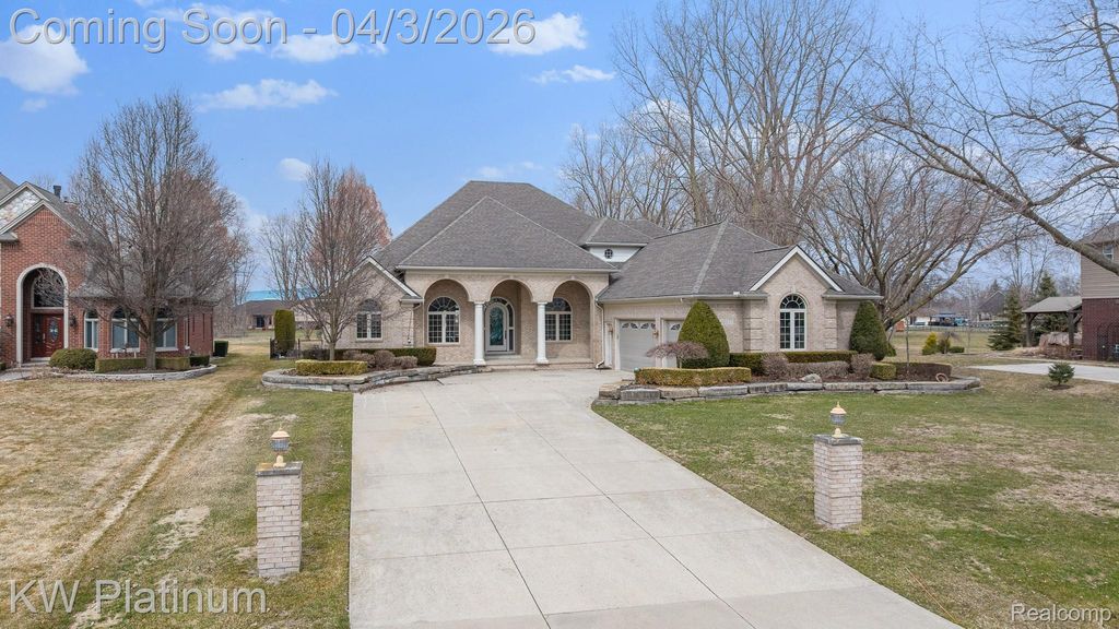 48877 Point Lakeview Drive, Chesterfield Township, MI 48047