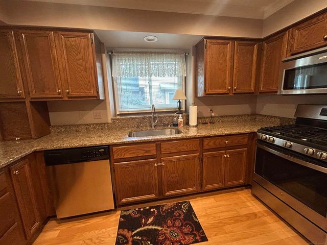 37515 Hanson Drive, Sterling Heights, MI 48310