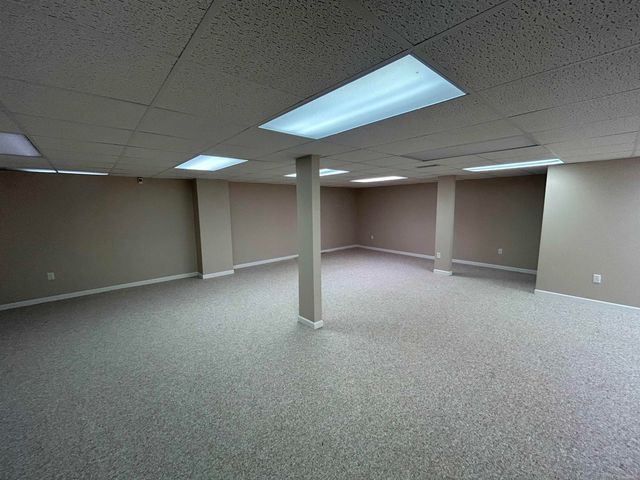 37515 Hanson Drive, Sterling Heights, MI 48310