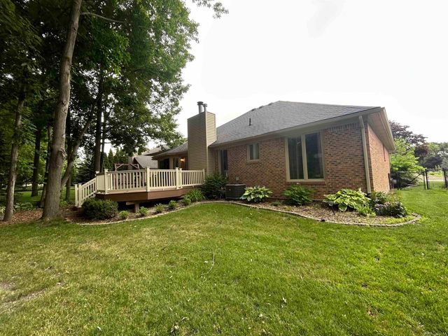 37515 Hanson Drive, Sterling Heights, MI 48310