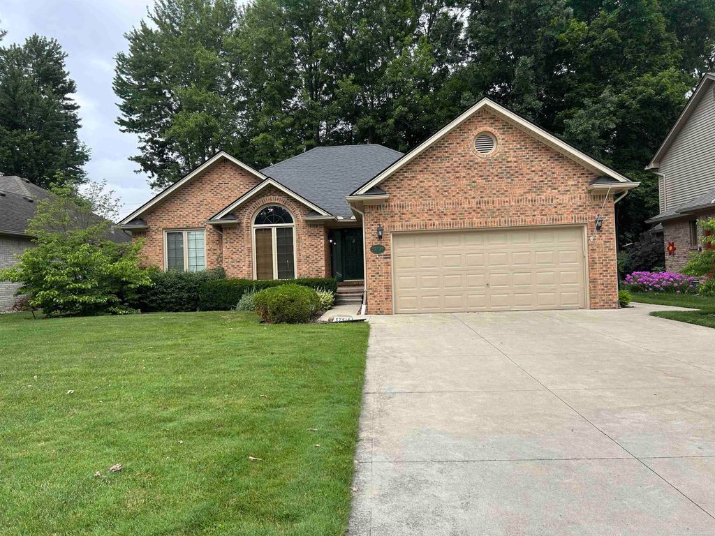 37515 Hanson Drive, Sterling Heights, MI 48310