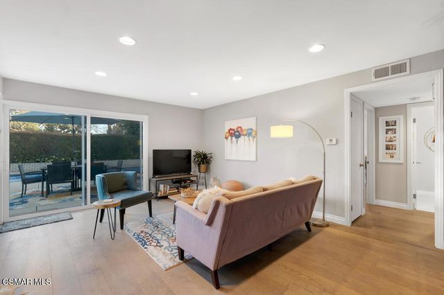 972 Aranmoor Avenue, Westlake Village, CA 91361